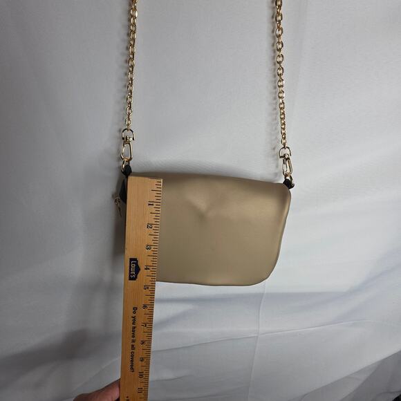 Versace Fragrance Gold Clutch Shoulder Crossbody Sm bag. Purse. Flaw! Used Once - Picture 5 of 16